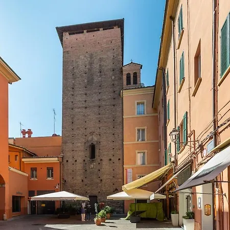 Galluzzi Court With Tower View Daire *