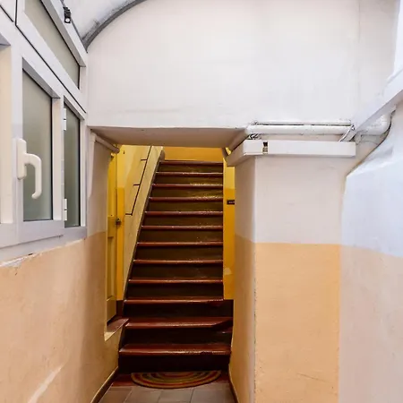 Galluzzi Court With Tower View Daire *