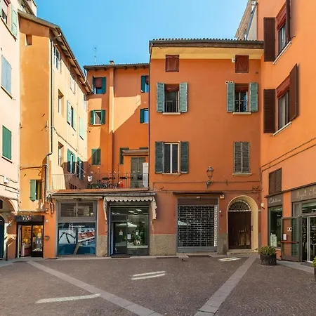 Galluzzi Court With Tower View Апартаменты